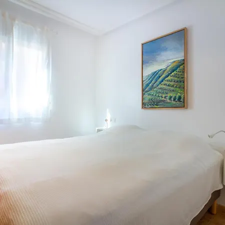Apartamento 2 Bedroom Beautiful In Torrevieja