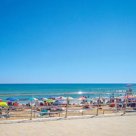 2 Bedroom Beautiful In Apartamento