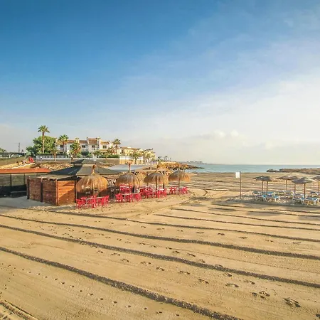 2 Bedroom Cozy In Appartamento