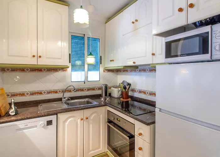 2 Bedroom Cozy In