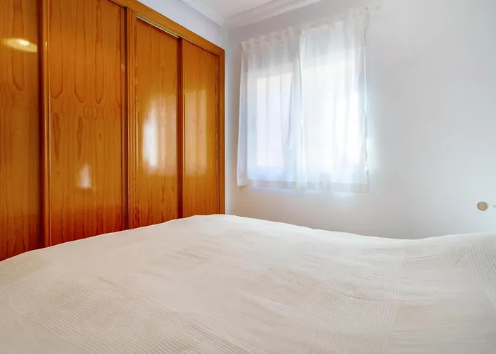 2 Bedroom Cozy In